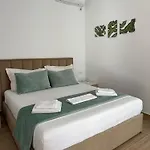 Lexhulo Room's Apartment