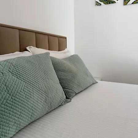 Lexhulo Room's