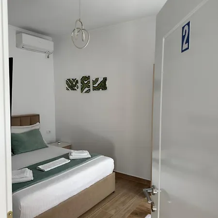 Lexhulo Room's *