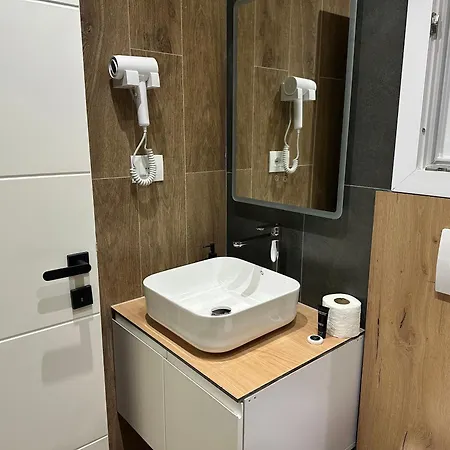 Lexhulo Room's Appartement *